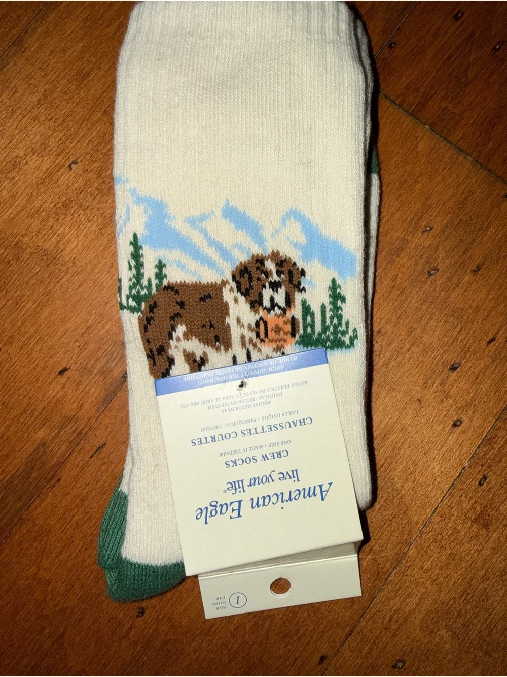American Eagle Crew Socks with Brown St. Bernard Dog Graphic- hard to find! NWT!